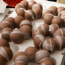 Load image into Gallery viewer, *PRE-SALE* MOCHI-DO | MOCHI DONUT SOAP